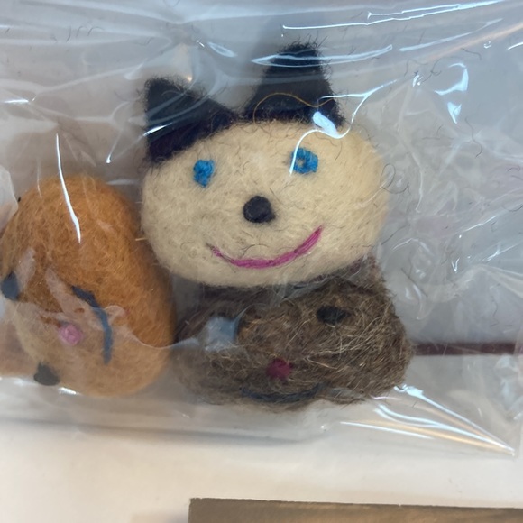 Cat Faces Embellishments Needle Felting 100% Wool Felt Crafts Dimensions - Picture 4 of 13